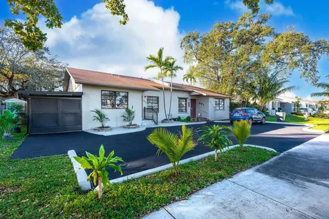 6378 Moseley Street Hollywood FL 33024