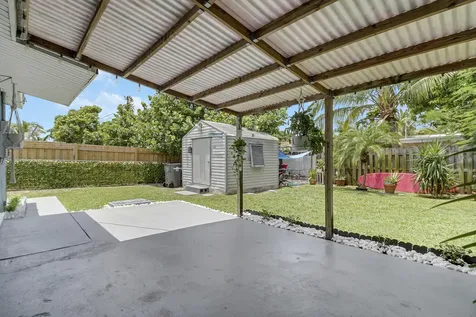 9277 Bloomfield Drive Palm Beach Gardens FL 33410