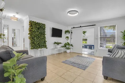 9277 Bloomfield Drive Palm Beach Gardens FL 33410