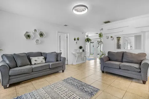 9277 Bloomfield Drive Palm Beach Gardens FL 33410