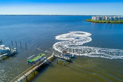 23 Ne Macarthur Boulevard Stuart FL 34996
