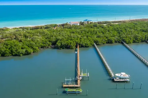 23 Ne Macarthur Boulevard Stuart FL 34996