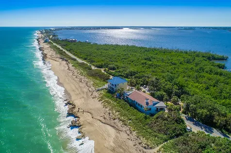 23 Ne Macarthur Boulevard Stuart FL 34996