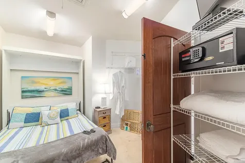 23 Ne Macarthur Boulevard Stuart FL 34996