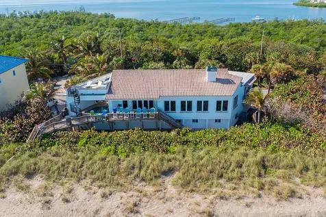 23 Ne Macarthur Boulevard Stuart FL 34996