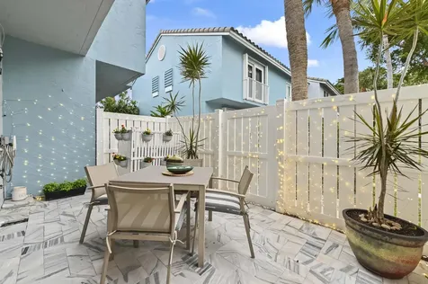 866 E Jeffery Street Boca Raton FL 33487