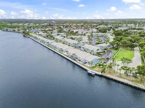 866 E Jeffery Street Boca Raton FL 33487