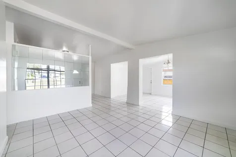 5652 S Rue Road West Palm Beach FL 33415