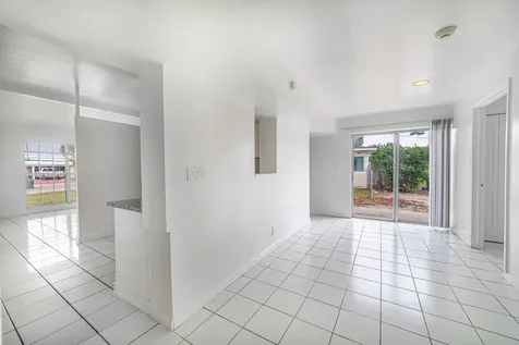 5652 S Rue Road West Palm Beach FL 33415