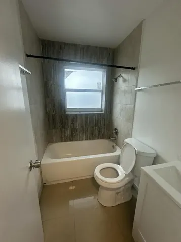 555 W 6th Street Riviera Beach FL 33404