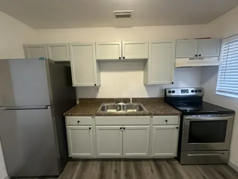 555 W 6th Street Riviera Beach FL 33404