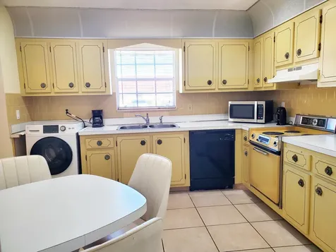 155 Amherst Lane Lake Worth FL 33467