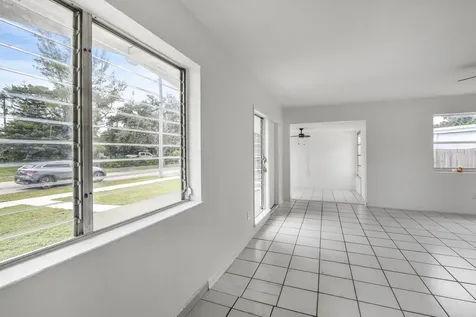 1560 Ne 43rd Street Pompano Beach FL 33064