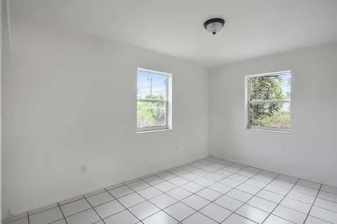 1560 Ne 43rd Street Pompano Beach FL 33064