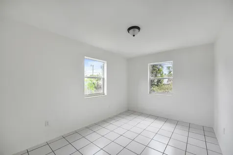 1560 Ne 43rd Street Pompano Beach FL 33064