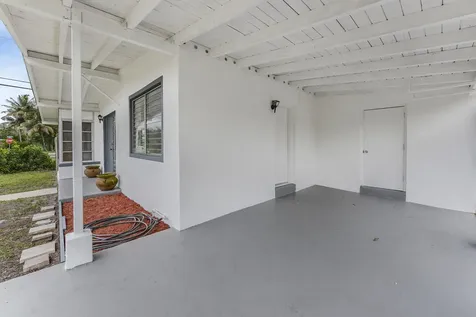1560 Ne 43rd Street Pompano Beach FL 33064