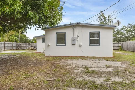 1560 Ne 43rd Street Pompano Beach FL 33064