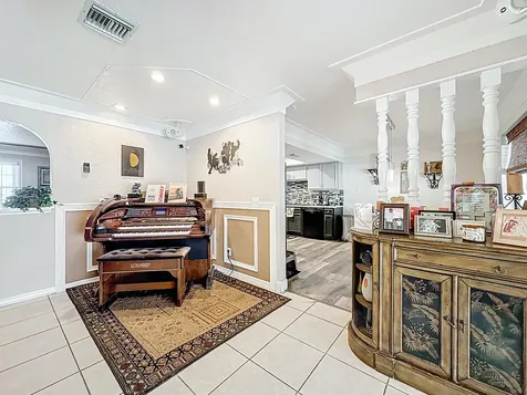 189 Ne Caprona Avenue Port Saint Lucie FL 34983
