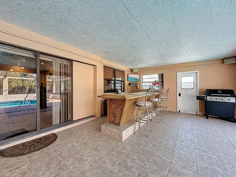 189 Ne Caprona Avenue Port Saint Lucie FL 34983