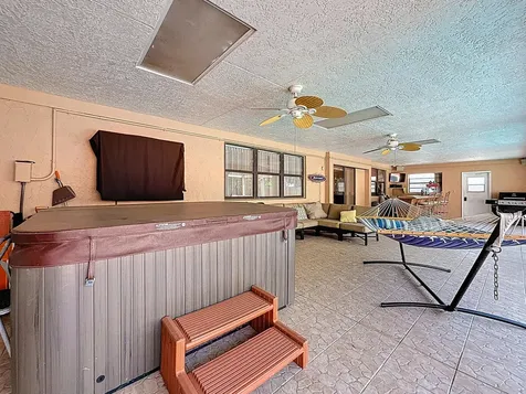 189 Ne Caprona Avenue Port Saint Lucie FL 34983