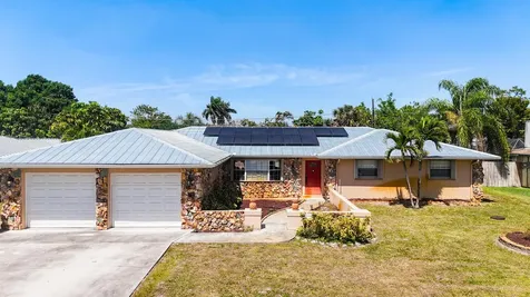 189 Ne Caprona Avenue Port Saint Lucie FL 34983
