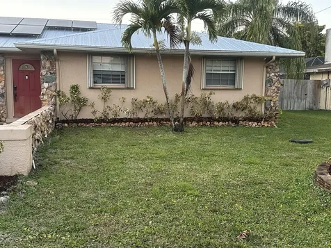 189 Ne Caprona Avenue Port Saint Lucie FL 34983