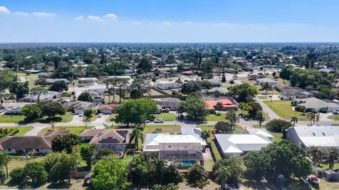 189 Ne Caprona Avenue Port Saint Lucie FL 34983