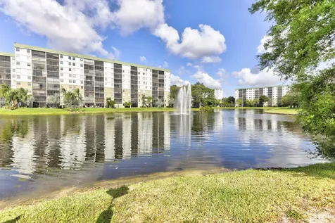 2216 N Cypress Bend Drive Pompano Beach FL 33069