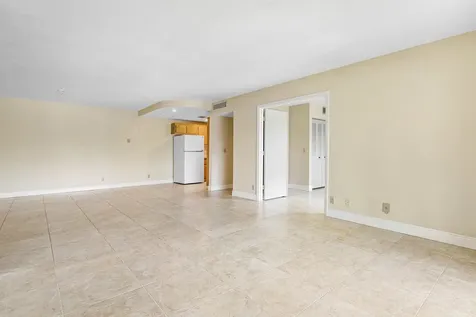 826 Sky Pine Way Greenacres FL 33415