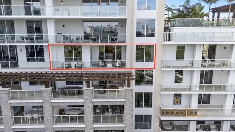 220 Se Mizner Boulevard Boca Raton FL 33432