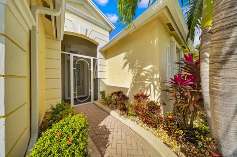 270 Sw Lake Forest Way Port Saint Lucie FL 34986