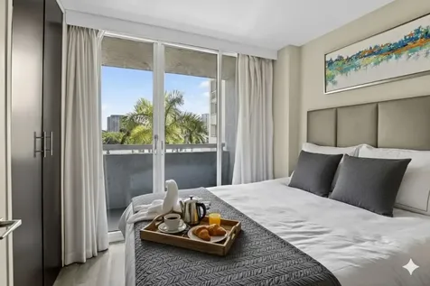 2670 E Sunrise Boulevard Fort Lauderdale FL 33304