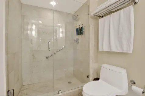 2670 E Sunrise Boulevard Fort Lauderdale FL 33304