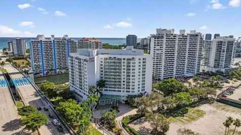 2670 E Sunrise Boulevard Fort Lauderdale FL 33304