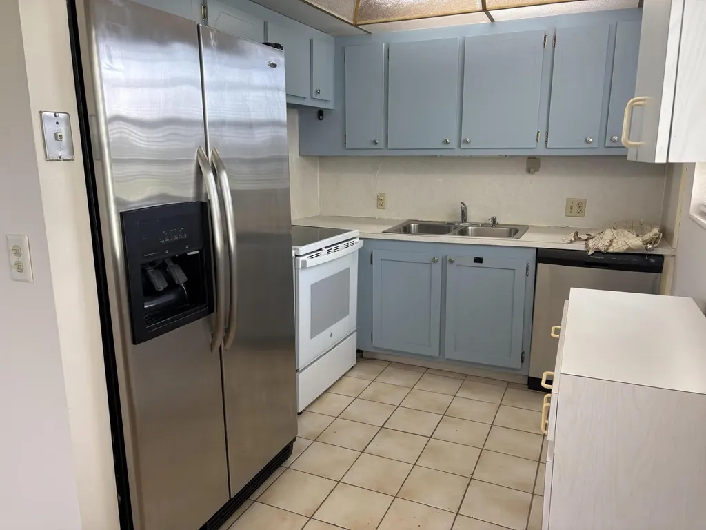 186 Dorset E Boca Raton FL 33434