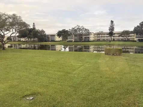 186 Dorset E Boca Raton FL 33434