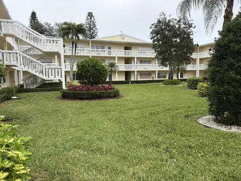 186 Dorset E Boca Raton FL 33434