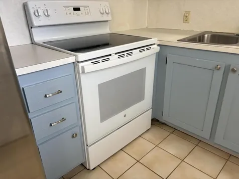 186 Dorset E Boca Raton FL 33434