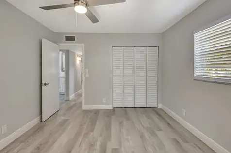 909 S Flanders Delray Beach FL 33484