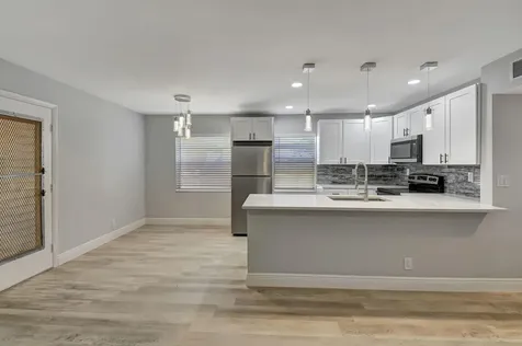 909 S Flanders Delray Beach FL 33484