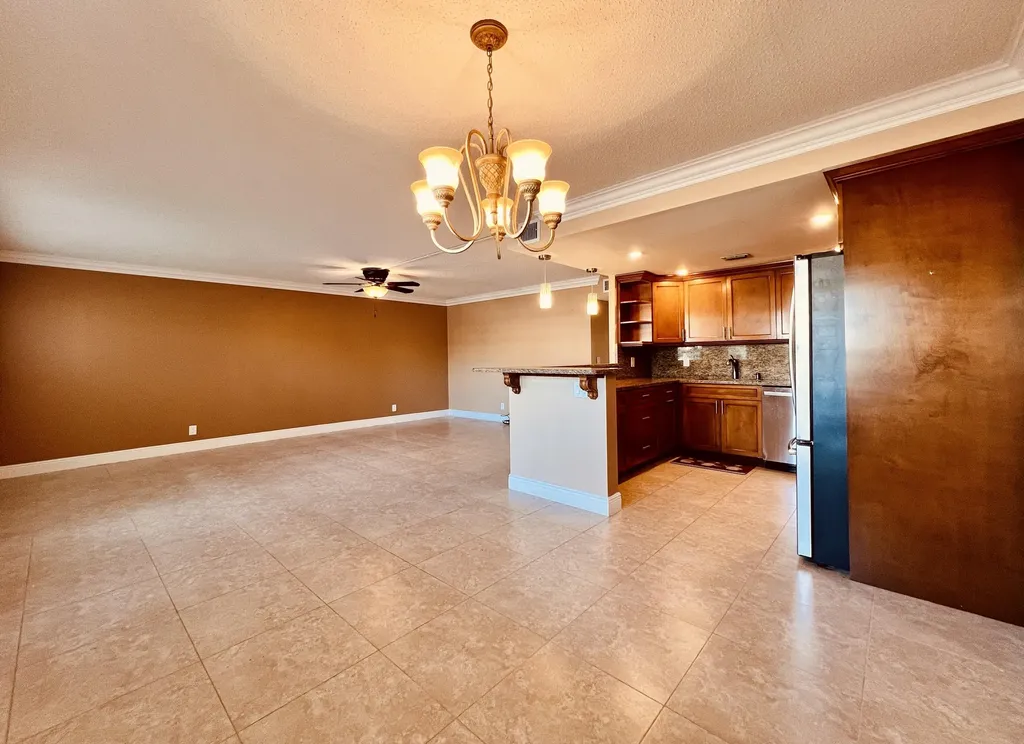 110 Greenbrier B West Palm Beach FL 33417