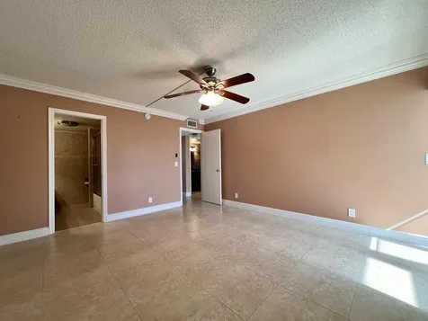 110 Greenbrier B West Palm Beach FL 33417