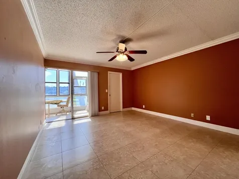 110 Greenbrier B West Palm Beach FL 33417