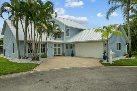 9029 Se Breeze Way Hobe Sound FL 33455