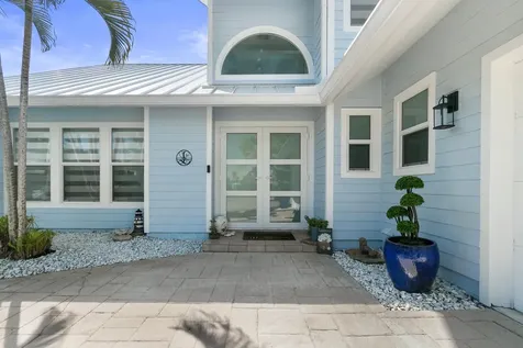 9029 Se Breeze Way Hobe Sound FL 33455