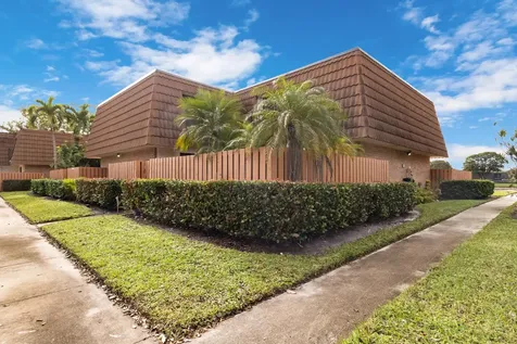 245 Charter Way West Palm Beach FL 33407