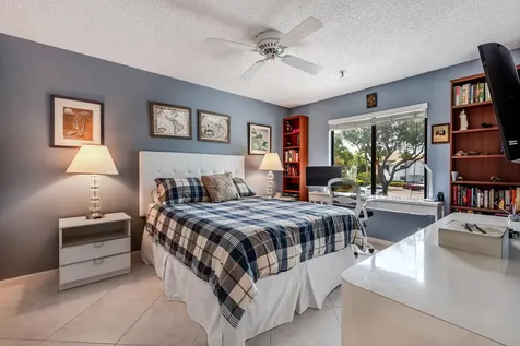 7689 Glendevon Lane Delray Beach FL 33446