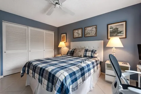 7689 Glendevon Lane Delray Beach FL 33446