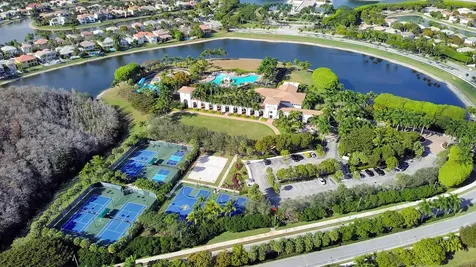 9022 Dupont Place Wellington FL 33414