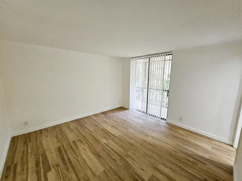 5220 Las Verdes Circle Delray Beach FL 33484